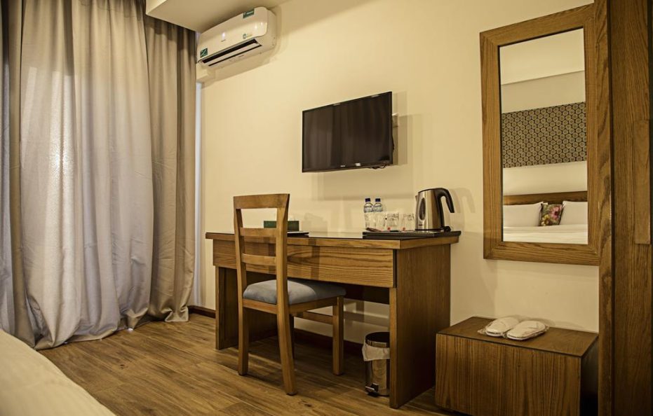 Sierra Palms Resort